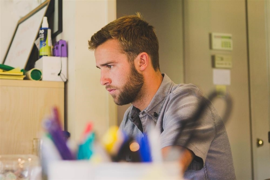 Thinking of starting a home business? Here are 5 things to consider.
