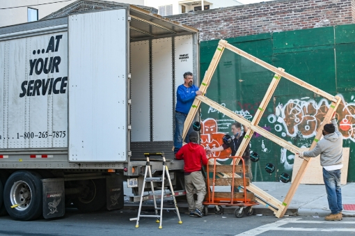 Movers Image by Robinson Greig on Unsplash
